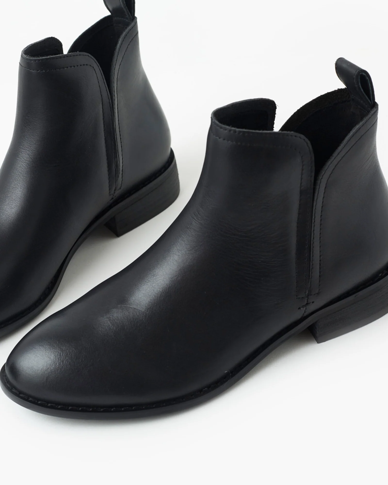 Douglas Leather Boot - Black - Image 4